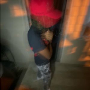 Meet your Posher, Prissyia